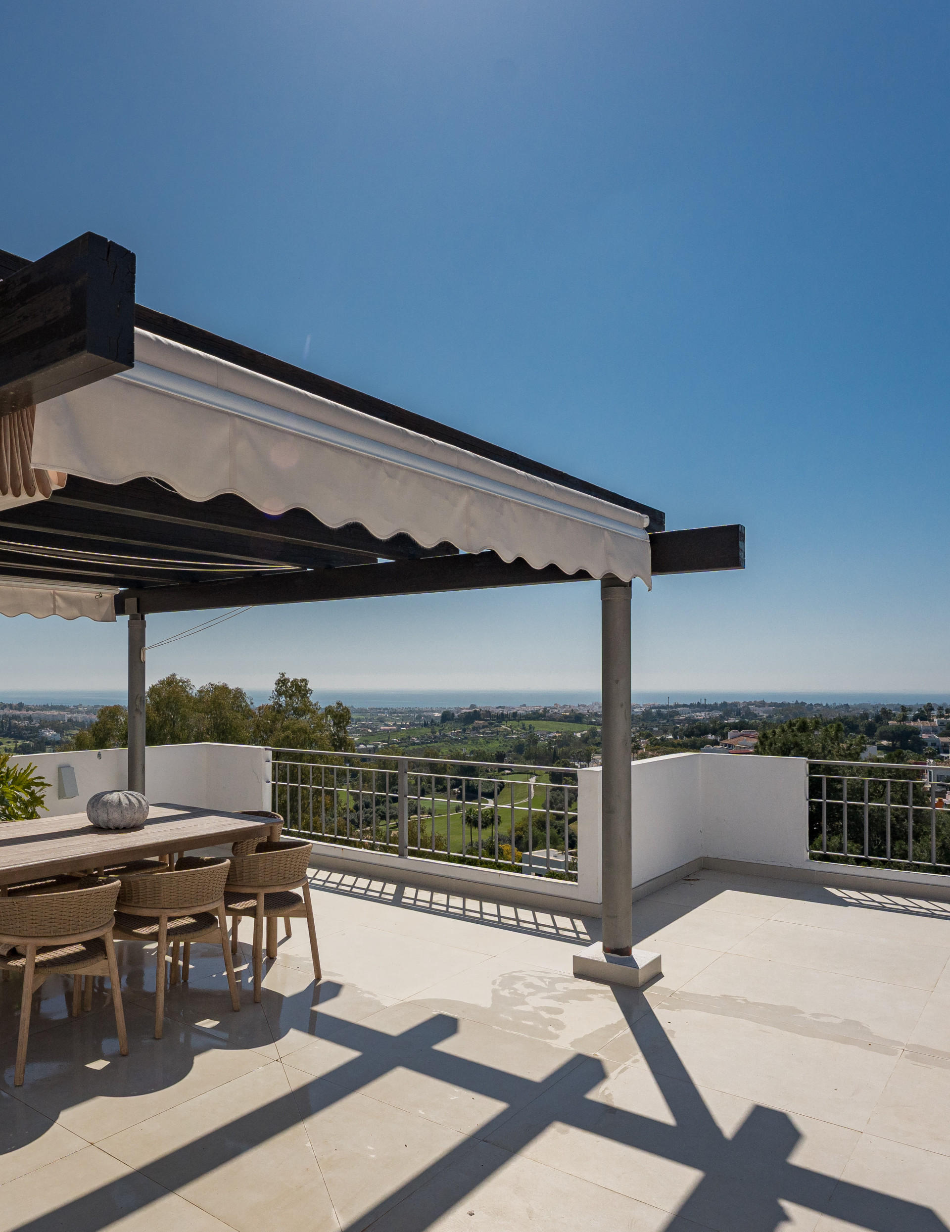 Impresionante Atico Duplex con Piscina Privada y Vistas Espectaculares – La Quinta Benahavis