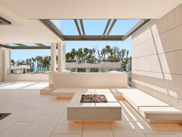Luxurious 4-bed  Apartment in the Prestigious UNO Marbella