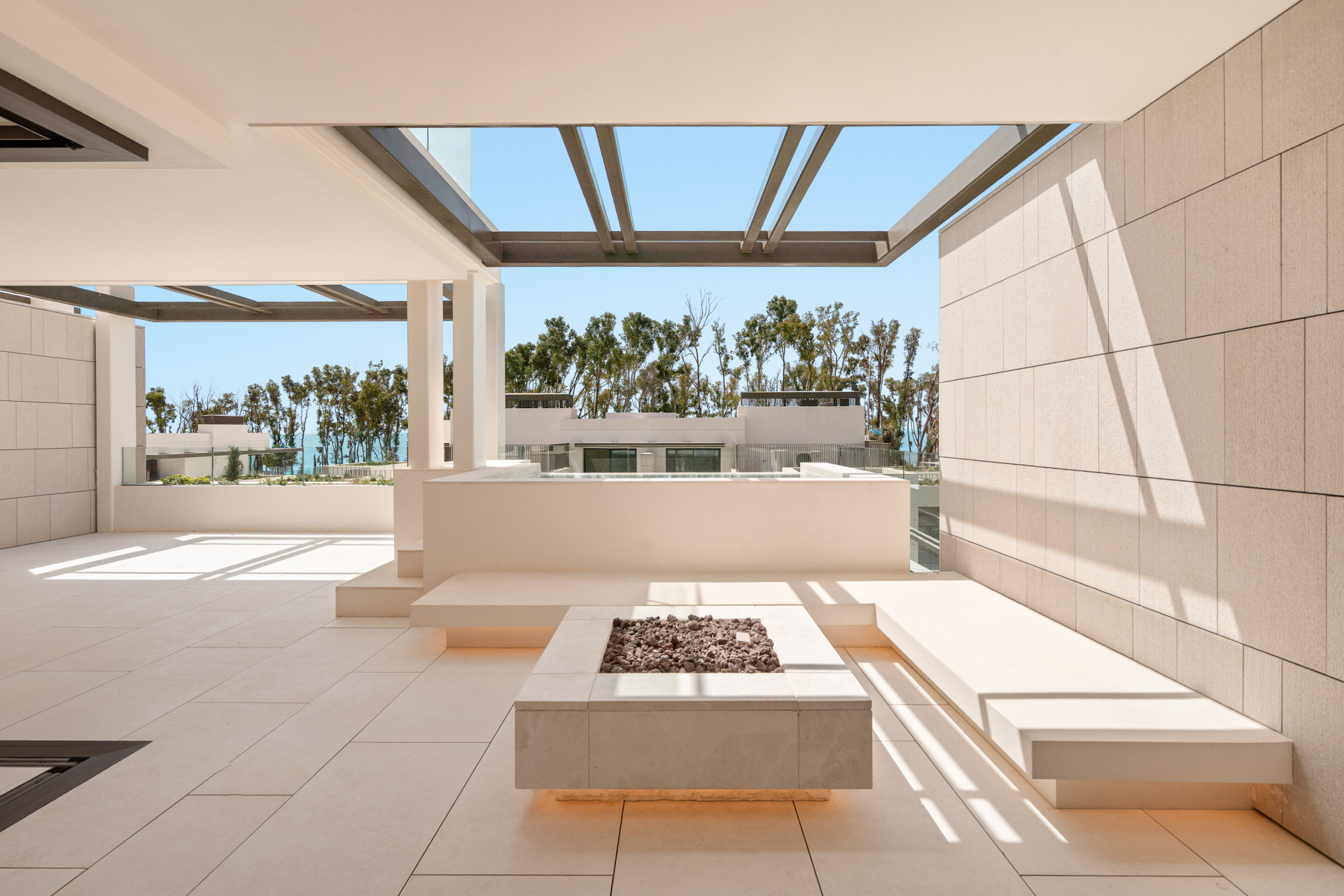 Luxurious 4 bed Apartment in the Prestigious UNO Marbella