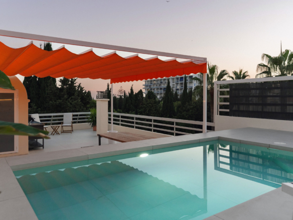 Marbella Penthouse - Private Rooftop Pool & La Concha Views