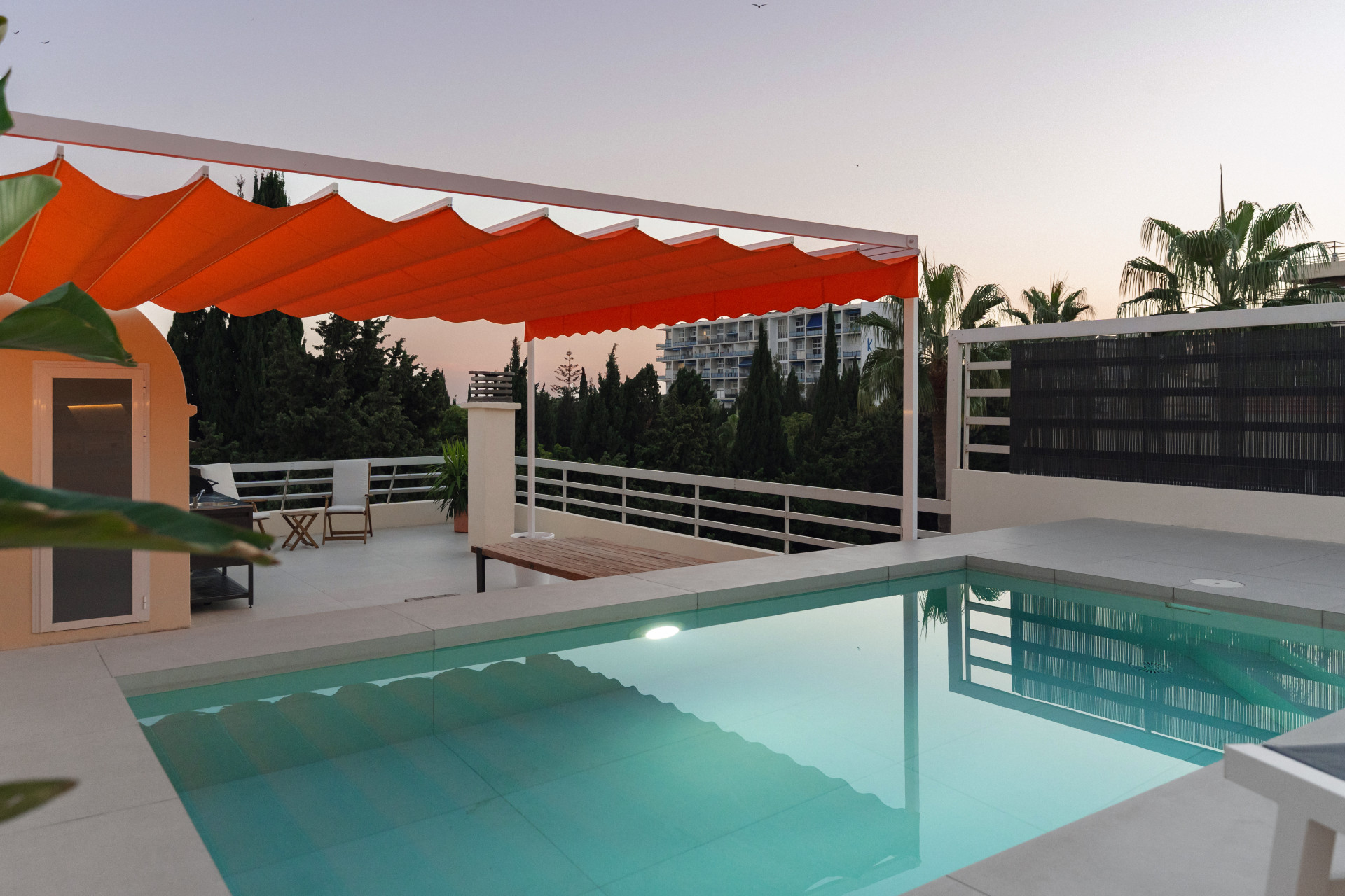 Marbella Penthouse - Private Rooftop Pool & La Concha Views
