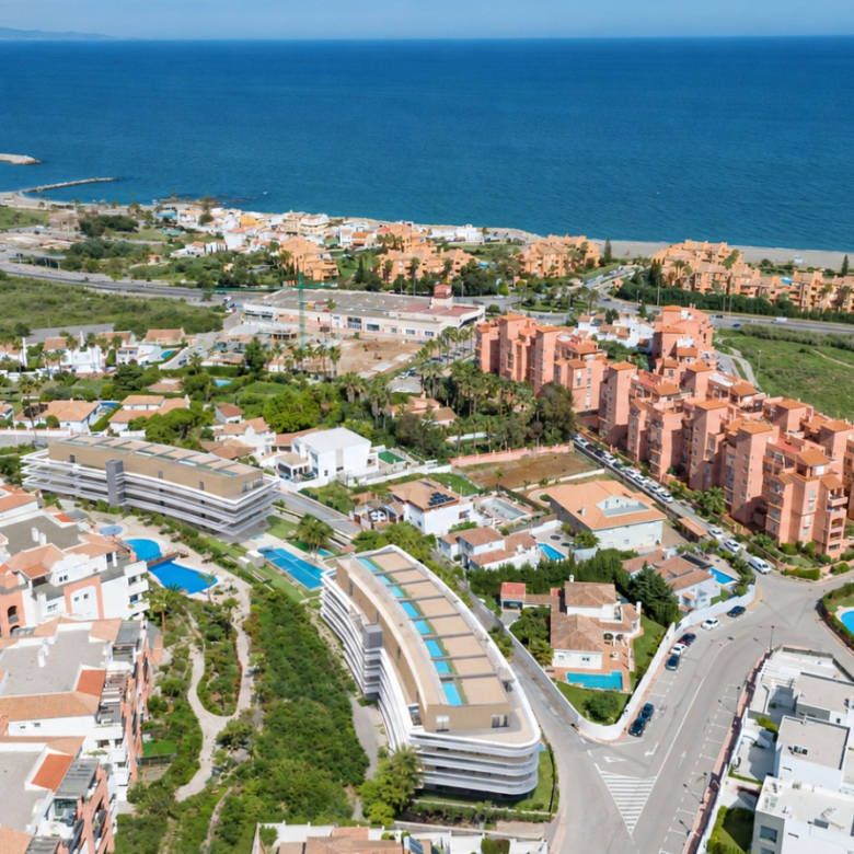 New-Build Apartment with Sea Views and Large Terrace in Los Hidalgos, Manilva