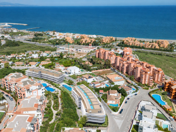 New-Build Apartment with Sea Views in Los Hidalgos, Manilva