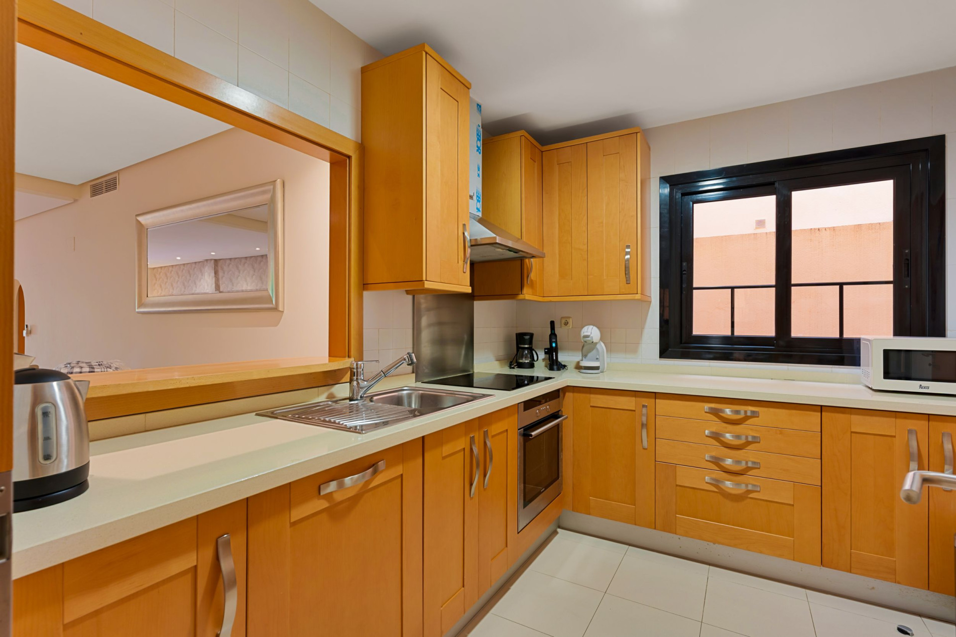 Espacioso apartamento de dos dormitorios en Las Mimosas – una exclusiva comunidad cerrada situada a poca distancia de Puerto Banús