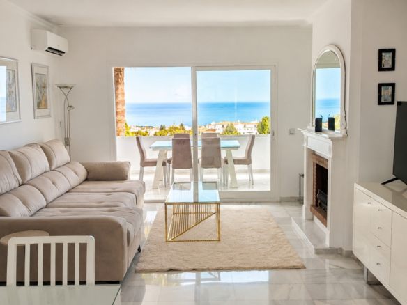 Spektakuläres Duplex-Penthouse mit Panoramablick auf das Meer in Calahonda