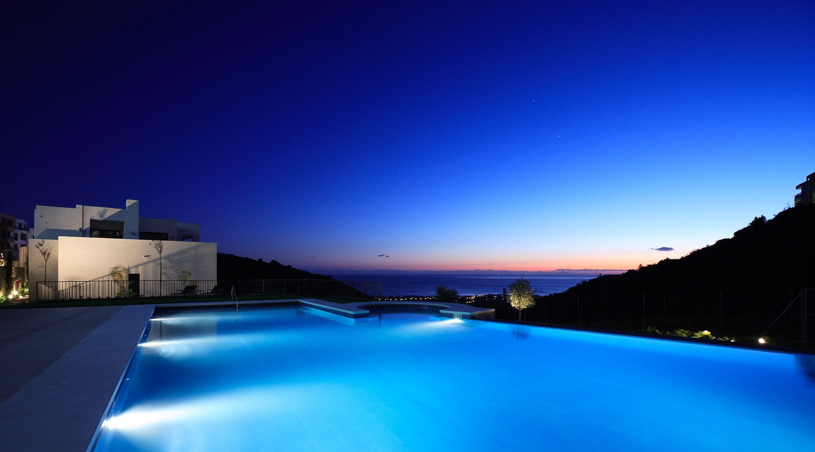3 bedroom penthouse with panoramic sea views