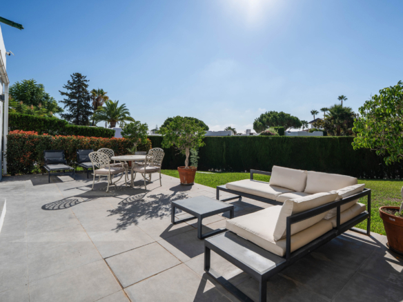 Aloha 3 - Corner Townhouse with Sea Views in an Exclusive Frontline Golf Complex, Nueva Andalucía