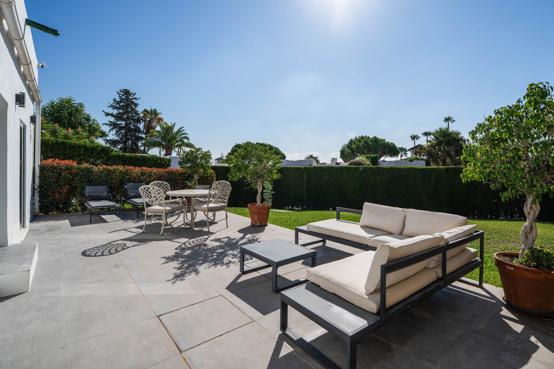 Aloha 3 - Corner Townhouse with Sea Views in an Exclusive Frontline Golf Complex, Nueva Andalucía