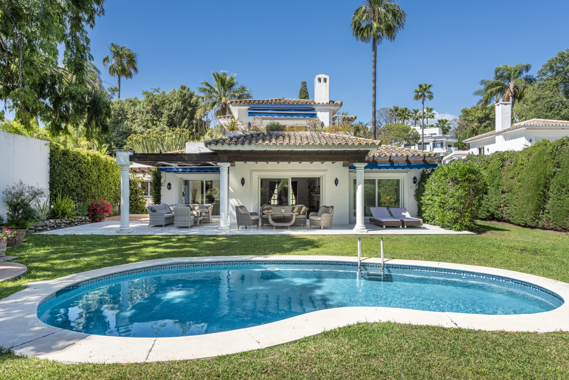 Andalusische Villa im Nueva Andalucia Stil