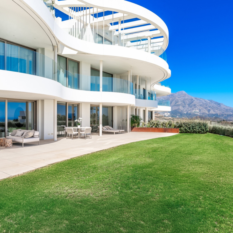 Apartament contemporani a la planta baixa amb vistes panoràmiques a The View, Benahavís