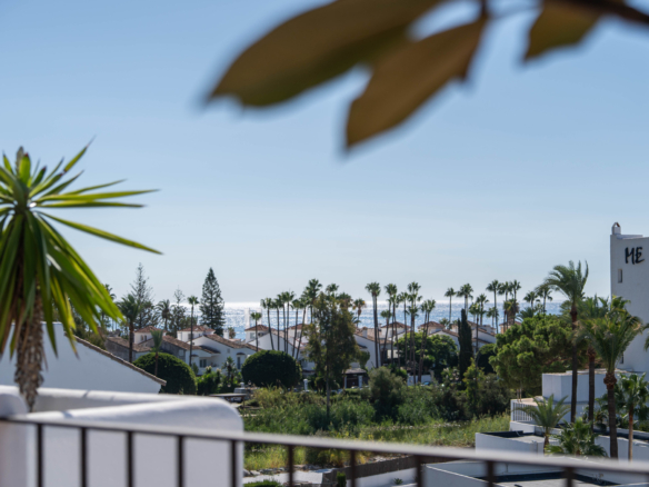 Banús 15 - Duplex Penthouse in Alcazaba Gardens, Puerto Banús