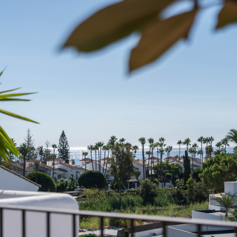 Banús 15 - Duplex Penthouse in Alcazaba Gardens, Puerto Banús
