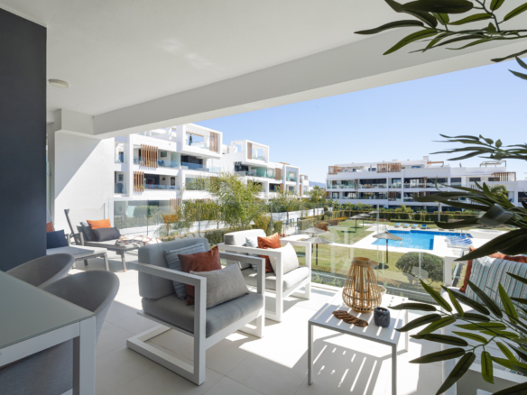 Beautiful 2-Bedroom Apartment in Miradores del Sol, Estepona