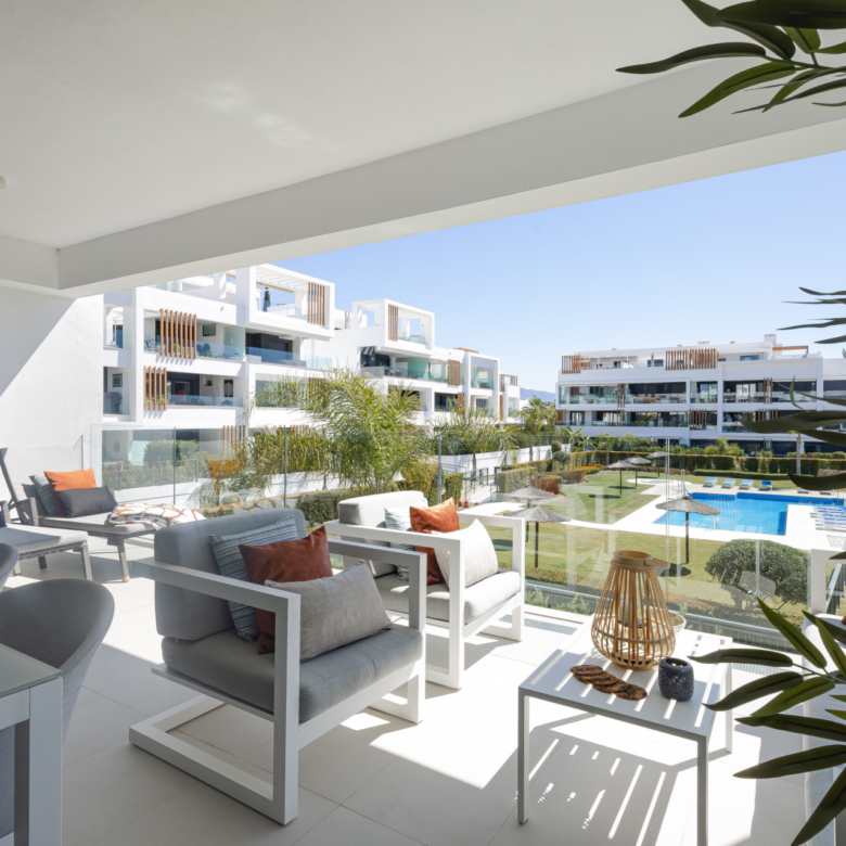 Beautiful 2-Bedroom Apartment in Miradores del Sol, Estepona