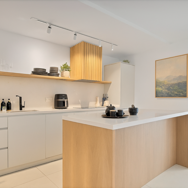 Beautiful refurbished ground floor apartment in the heart of Estepona