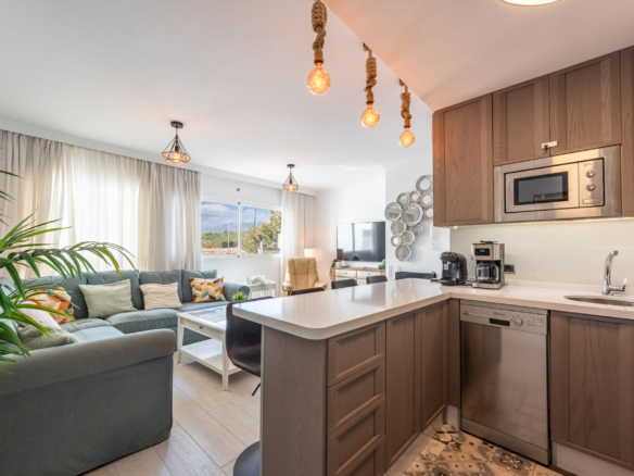 Charmante 2-Schlafzimmer-Wohnung im Herzen von La Cala de Mijas