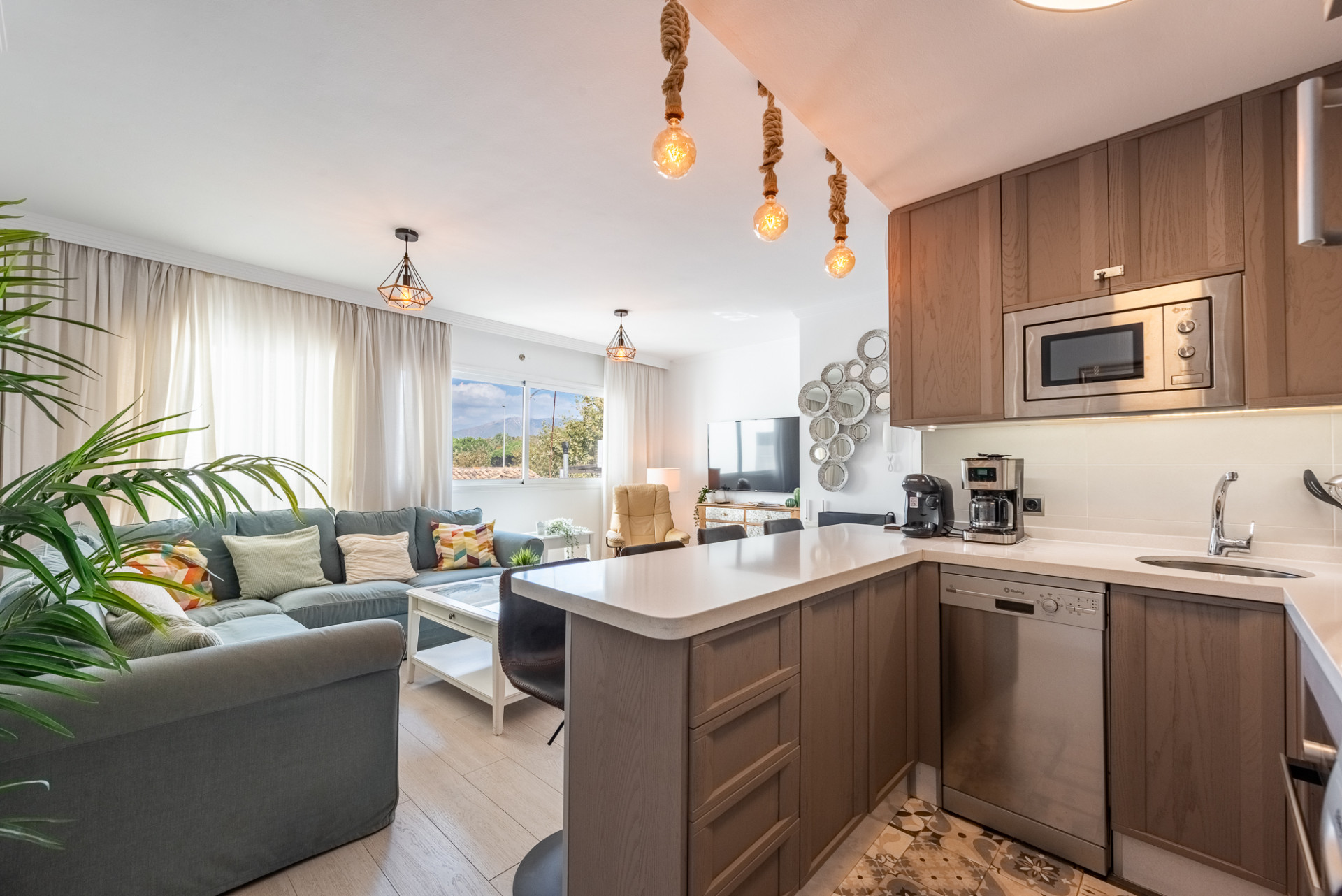 Charmante 2 Schlafzimmer Wohnung im Herzen von La Cala de Mijas