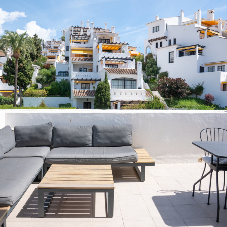 Charming 2-Bedroom Duplex Apartment for Rent in Ivy Residences, Nueva Andalucía