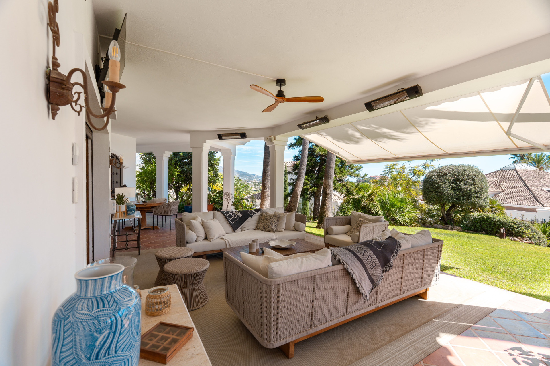 Charming Andalusian Villa with Mountain and Mediterranean Views
