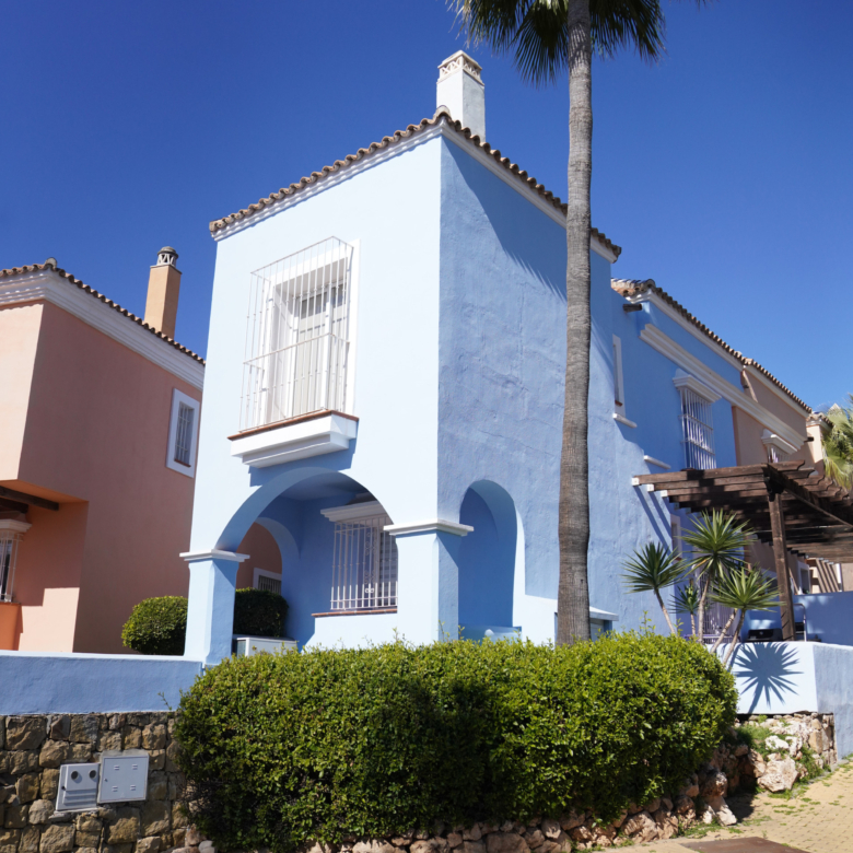 Charming Townhouse in Aloha Lake Village – A Peaceful Retreat in Marbella’s Prestigious Golf Valley
