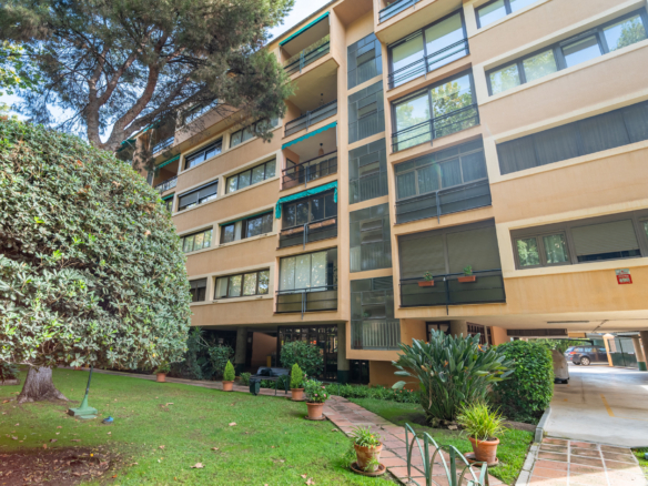 Exclusive Property with Unlimited Potential in the Most Coveted Area of El Limonar, Málaga