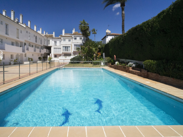 Exclusive townhouse in Puerto Banus/Nueva Andalucía location
