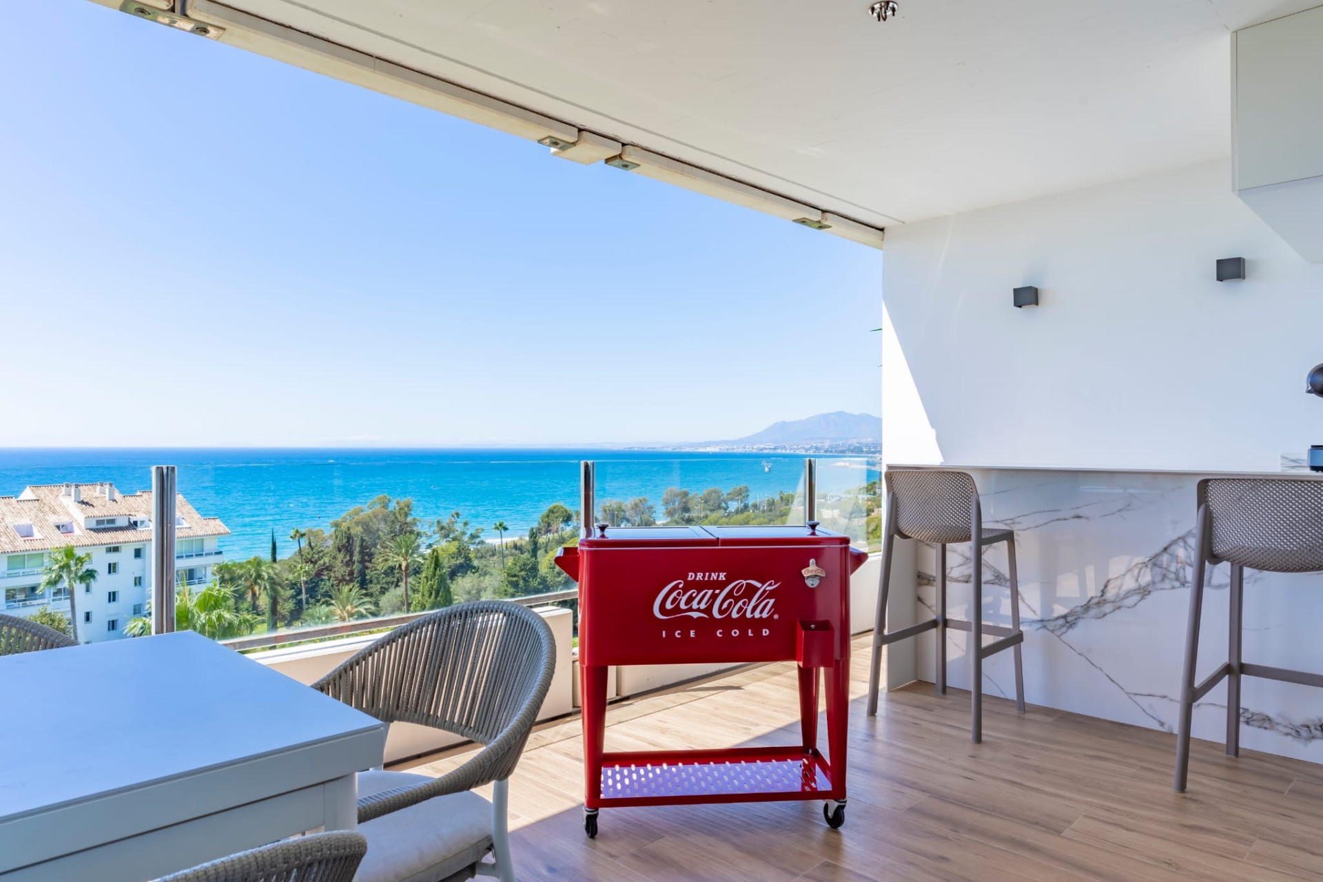Exquisite Modern Apartment with Panoramic Views in Torre Real, Marbella