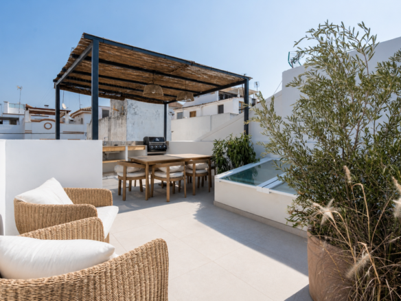 Fantastic renovated townhouse in Estepona Old Town
