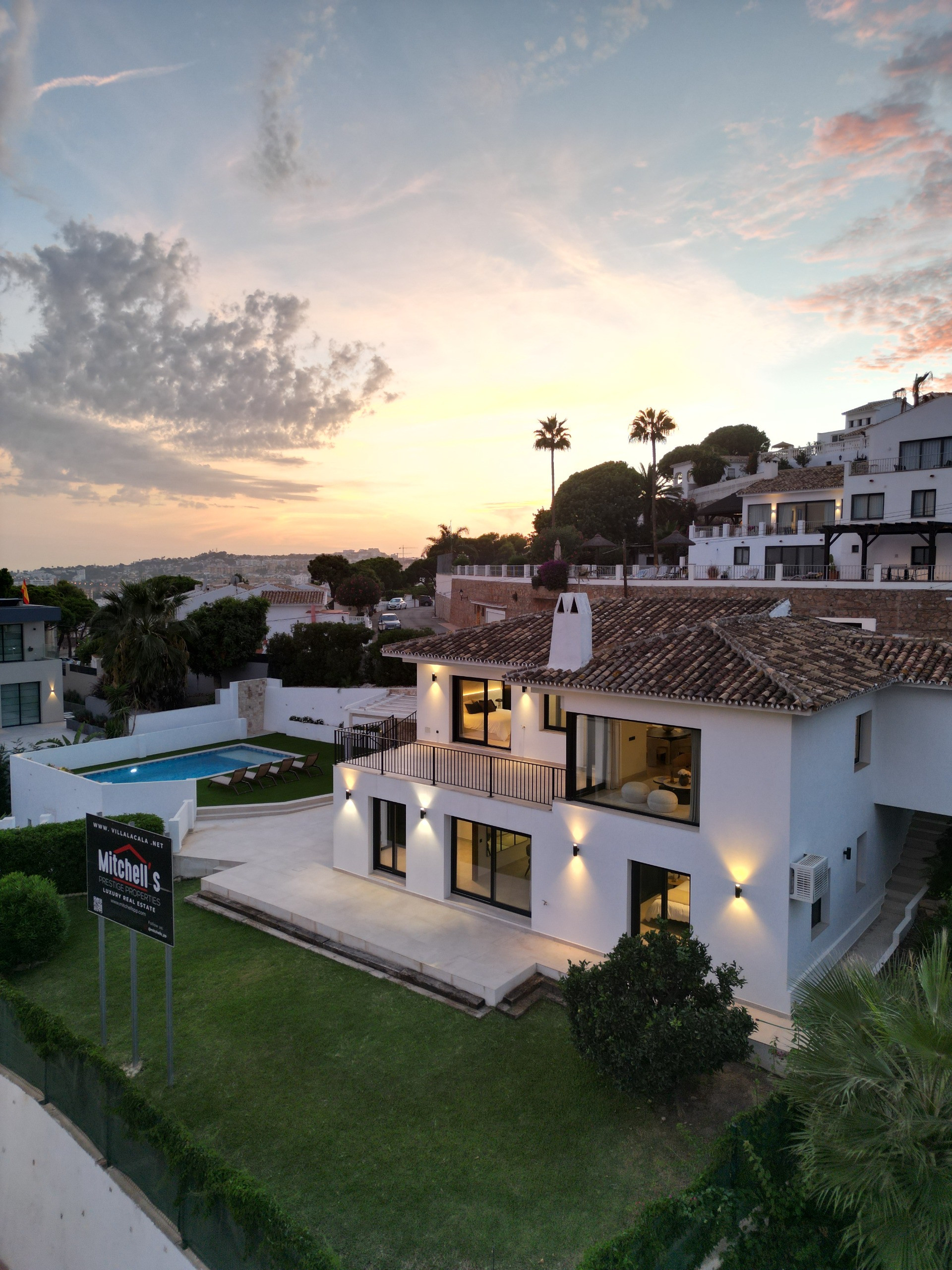 Fully Renovated Luxury Villa ideally located within a short walk to La Cala centre , Beach & Golf