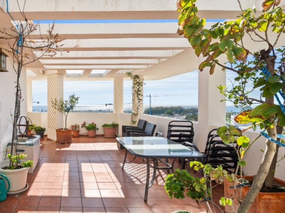 Investment Opportunity & Refurbishment Project | Duplex Penthouse with Panoramic Sea Views
