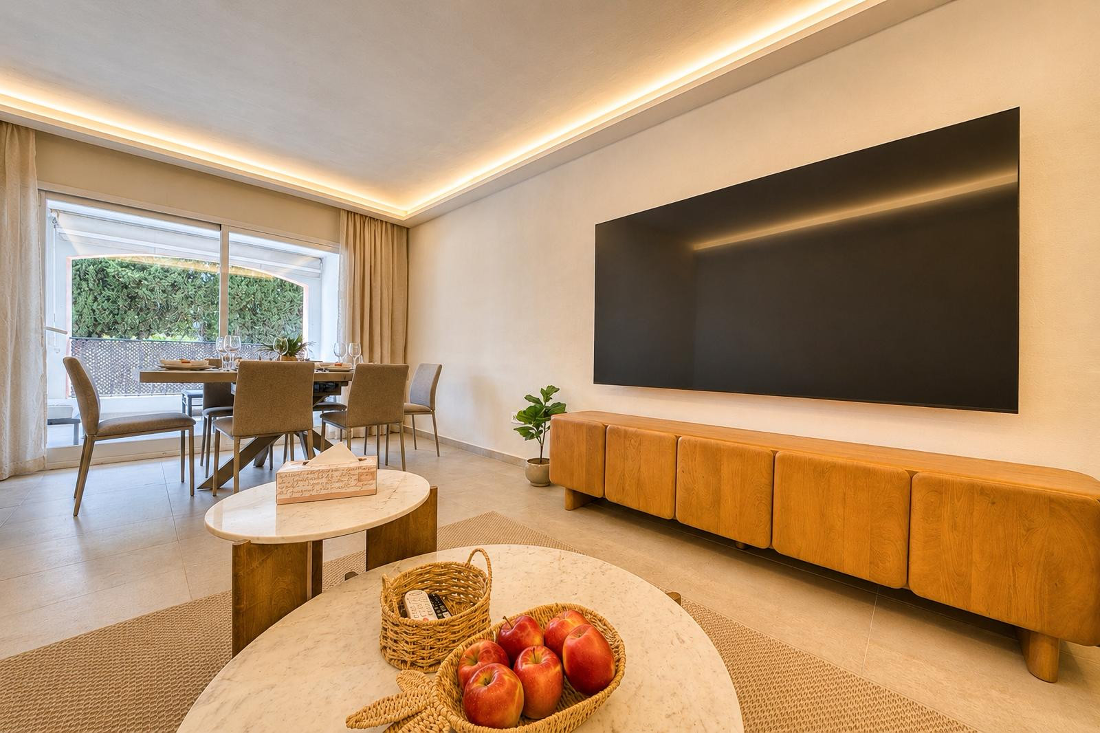 LUXURY 10