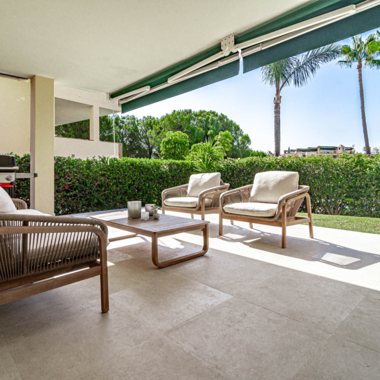 Long-Term Rental Apartment in Pueblo de Las Brisas, Nueva Andalucía