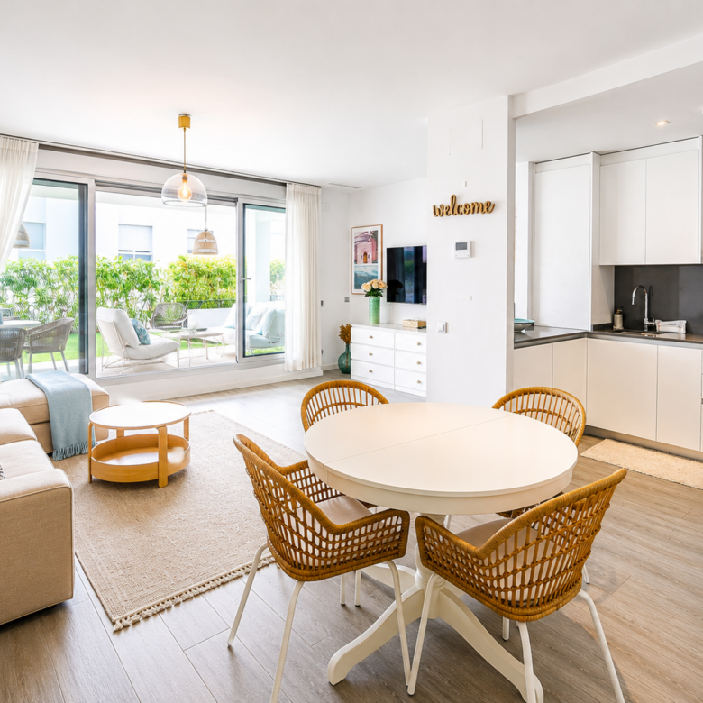 Long-Term Rental in Le Mirage, Cancelada – Modern 2-Bedroom Apartment with Private Garden