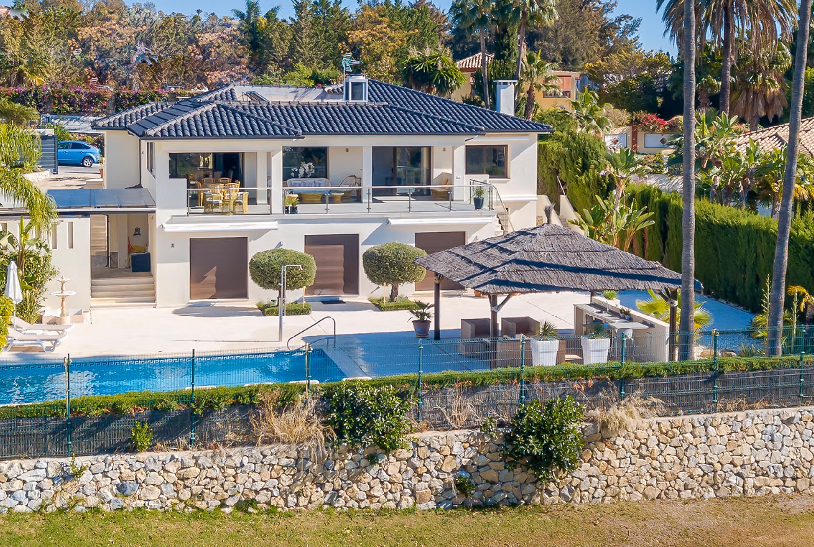Luxury Frontline Golf Villa in Nueva Andalucía Near Puerto Banús