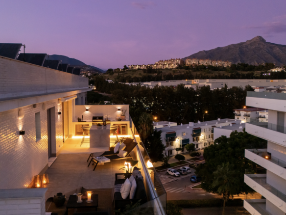 Luxury Penthouse in La Campana, Nueva Andalucía