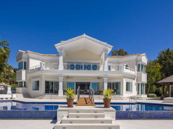 Luxury Sea View Villa in Vega del Colorado – Short-Term Rental