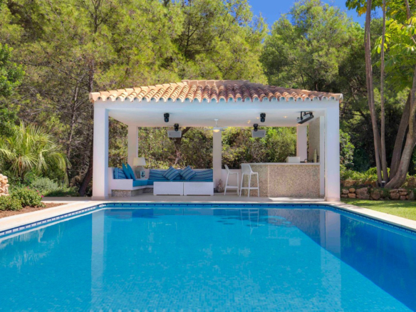Luxus-Duplex-Villa 6 Schlafzimmer Golden Mile mit Privatpool, Meerblick & Berglage