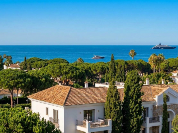 Magnificent Duplex Penthouse in Alhambra del Mar, Marbella Golden Mile