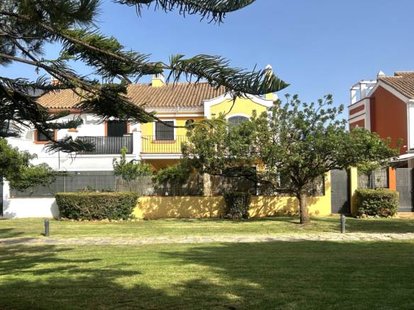 Magnificent family home in Guadalmina Alta