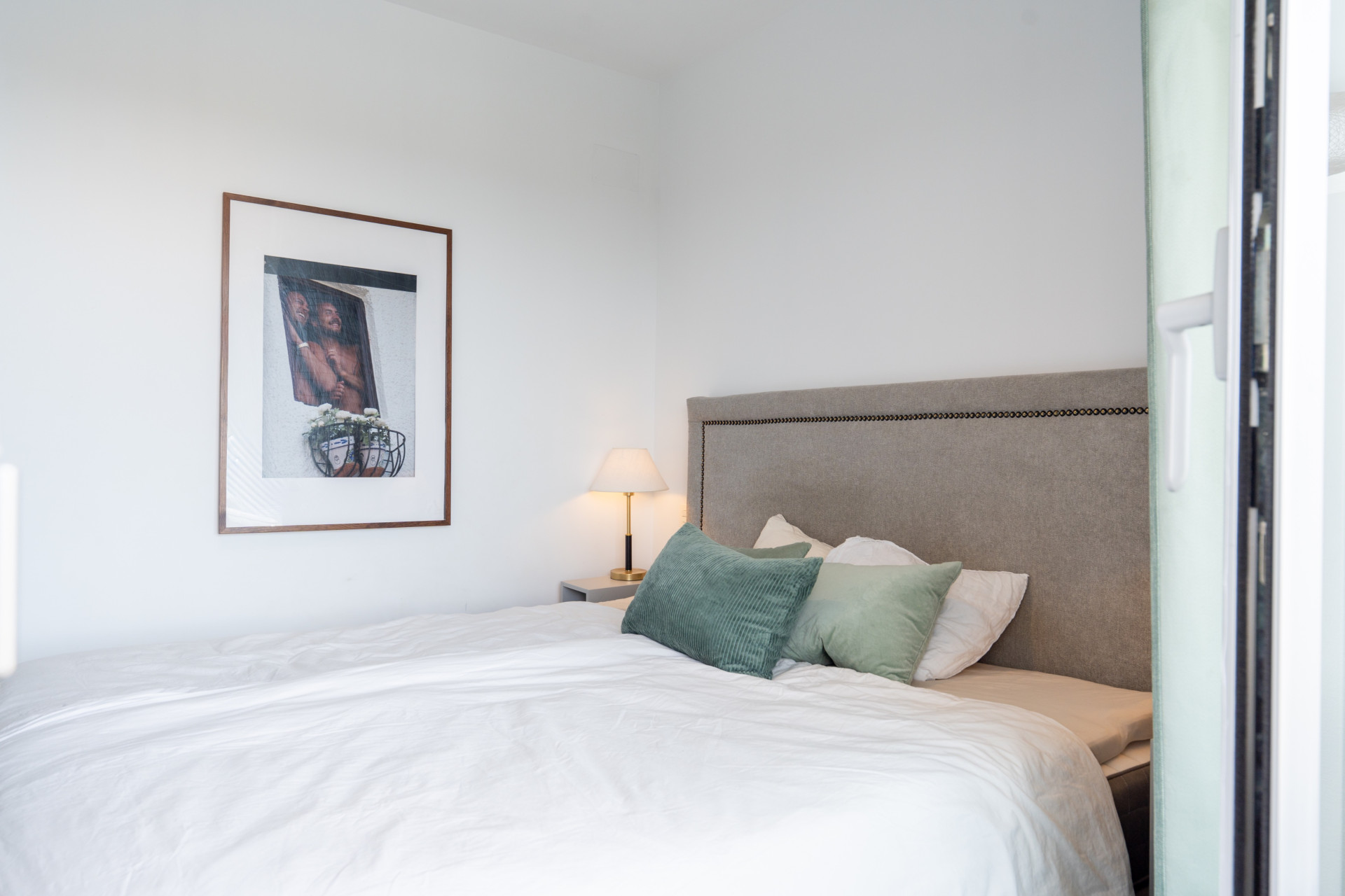 Modern 3-Bedroom Apartment in Oceana Views, Cancelada