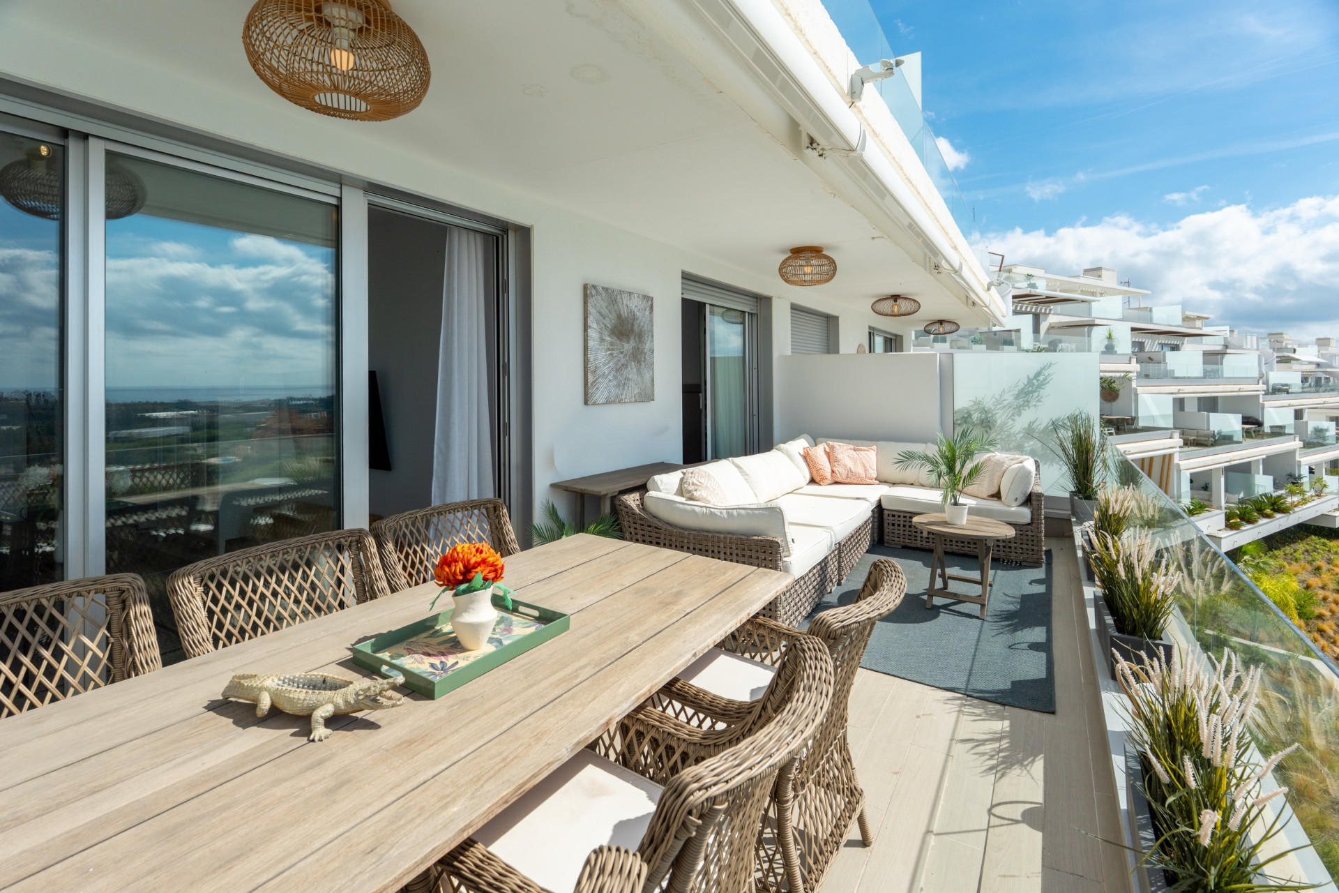 Modern 3 Bedroom Apartment in Oceana Views Cancelada