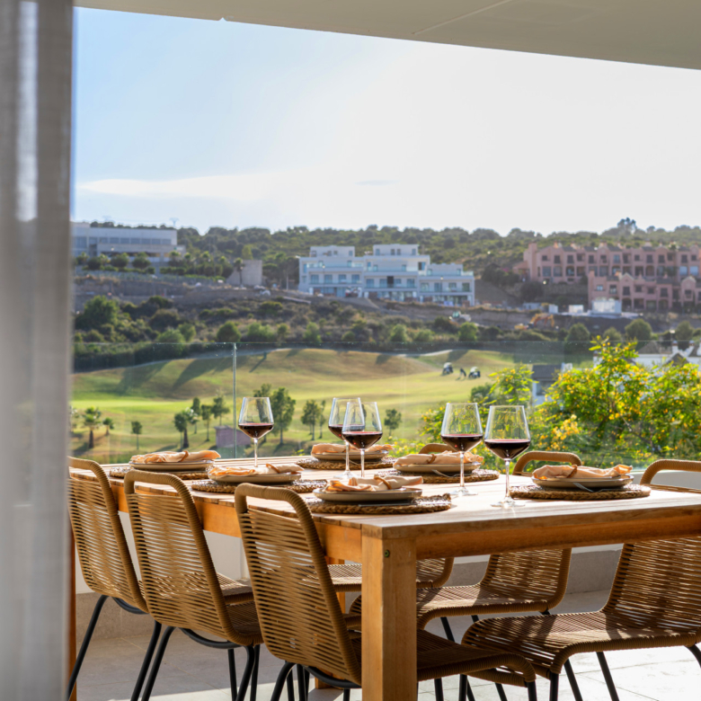 Modern Apartment with Golf Views