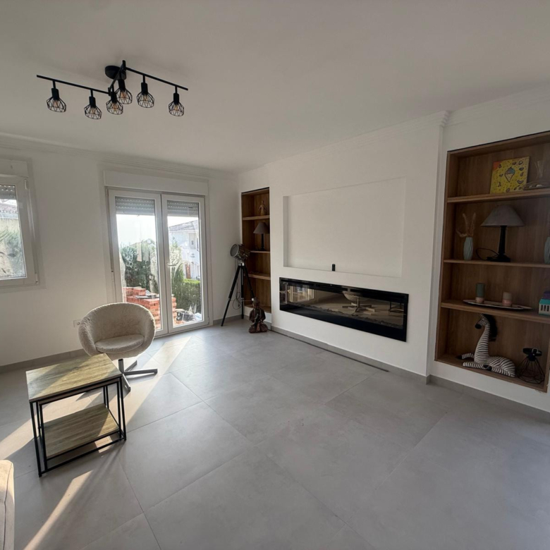 Modern Renovated House with Sea Views and Scope to Personalise