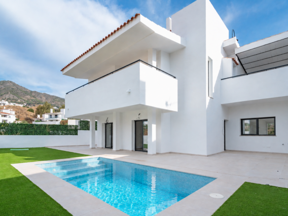 New build villa with beautiful views in Mijas Pueblo