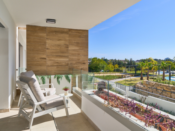 New project in a privileged location right next to Marbella - Fully Furnished - 2 Garage Spaces