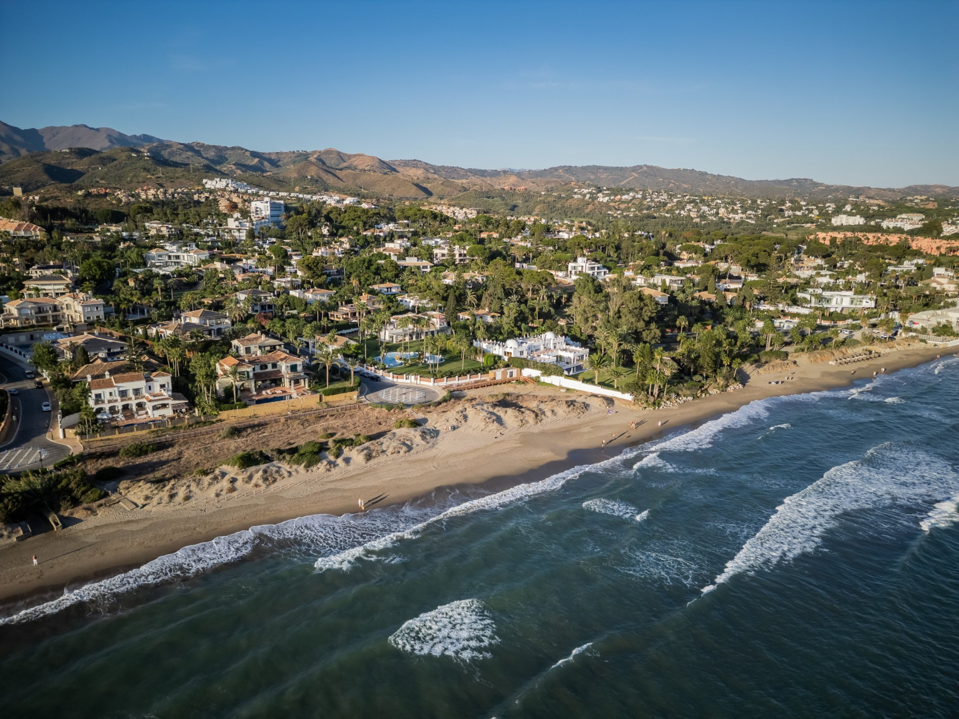 Prime Beachside Location in Los Monteros  – Timeless Andalusian Charm