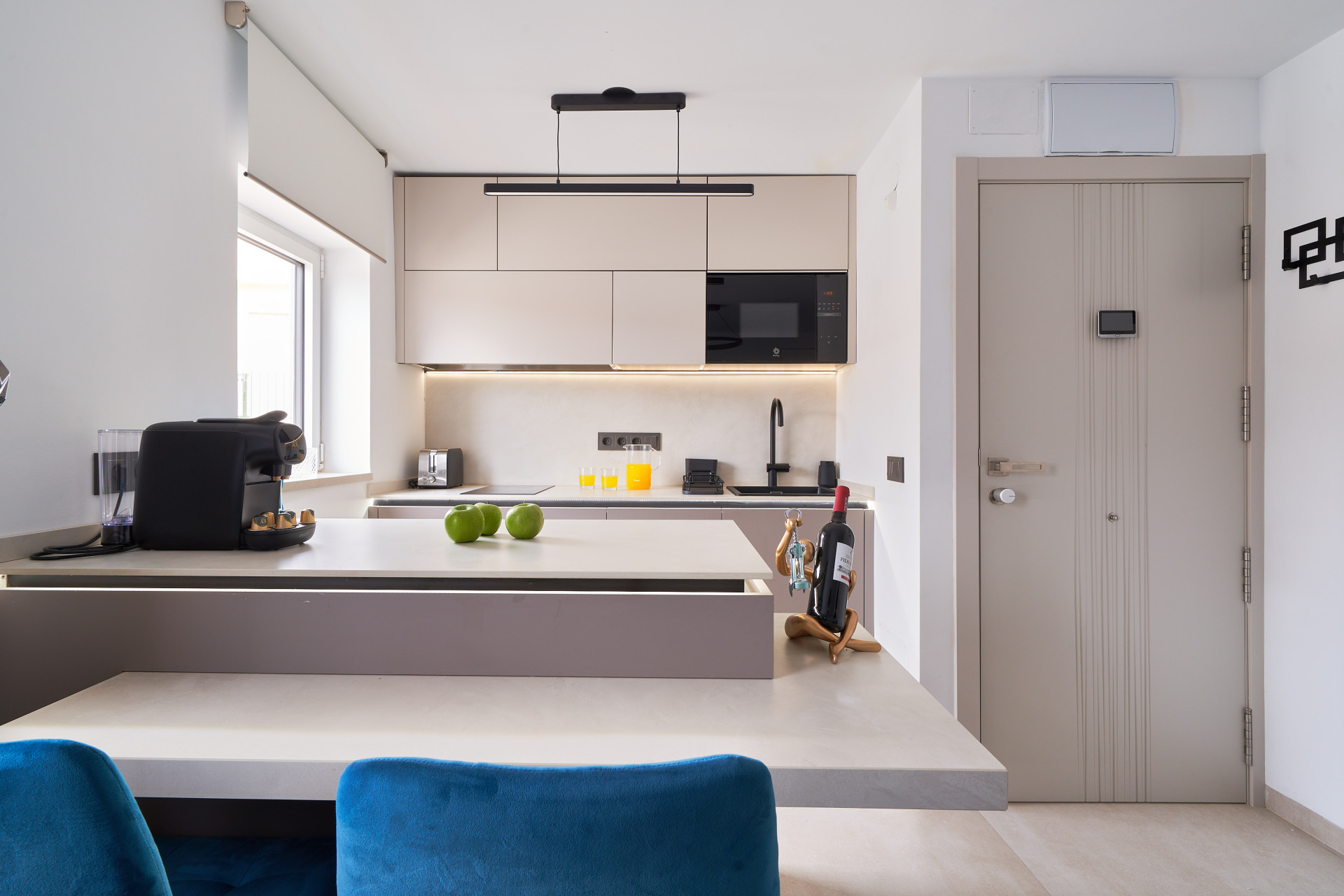 Renovated 2-Bedroom Apartment in the Heart of Marbella – Tourist Licence Included