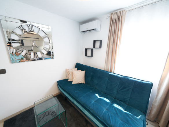 Renovated 2-Bedroom Apartment in the Heart of Marbella – Tourist Licence Included