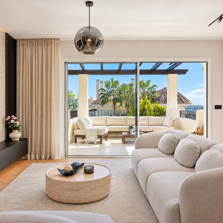 Renovated Duplex Penthouse with Sea, Golf and Mountain Views in Nueva Andalucía