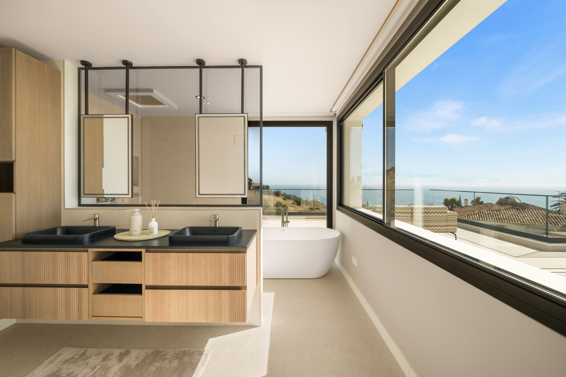 Renovated Villa with 180° Panoramic Sea Views in La Capellanía